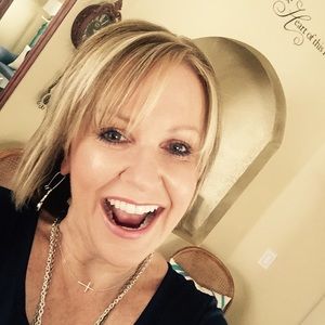 Meet your Posher, Kimberly